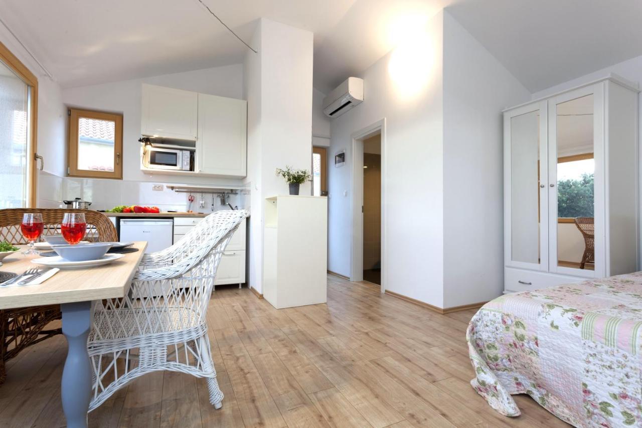 Studio Sea View Borik Rovinj Eksteriør billede